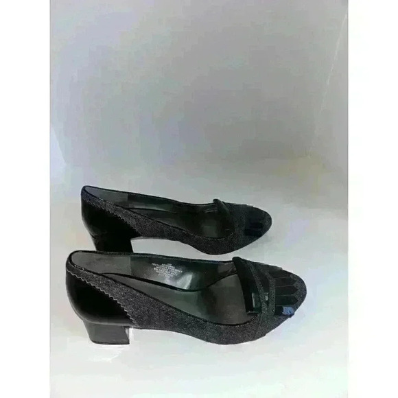Bandolino 2" Block Heels Bdodonna10 M Grey w/Black fridge on Top - Picture 9 of 12